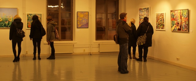 At an exhibition - �� ��������.